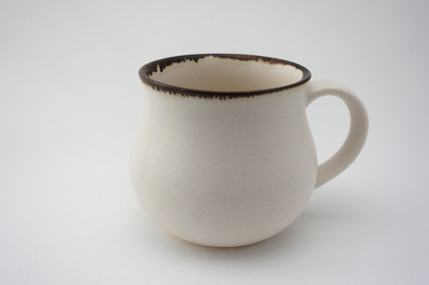 Folk Design 渕錆白マット アロママグ