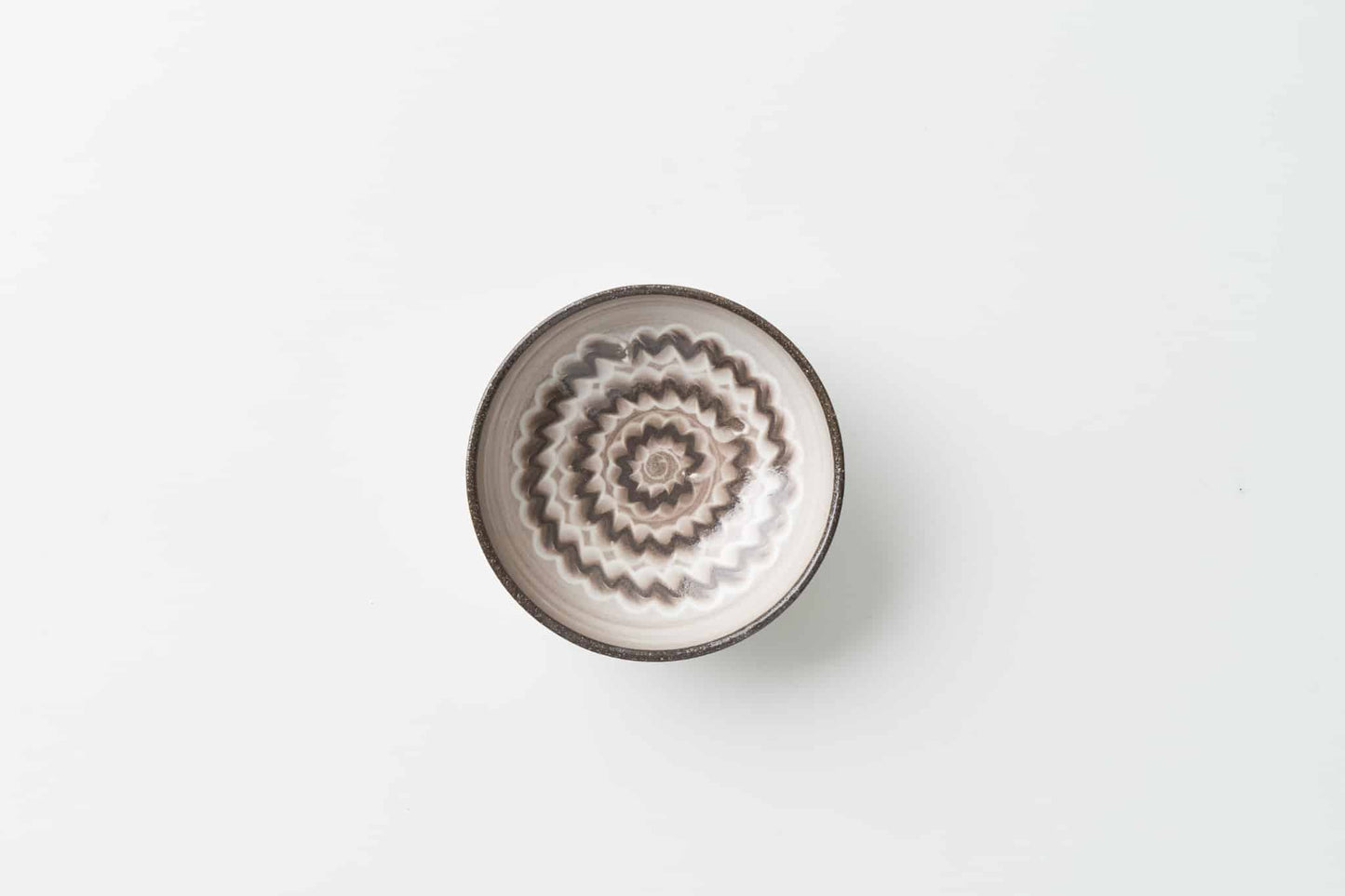 FD白釉波紋 丸平鉢