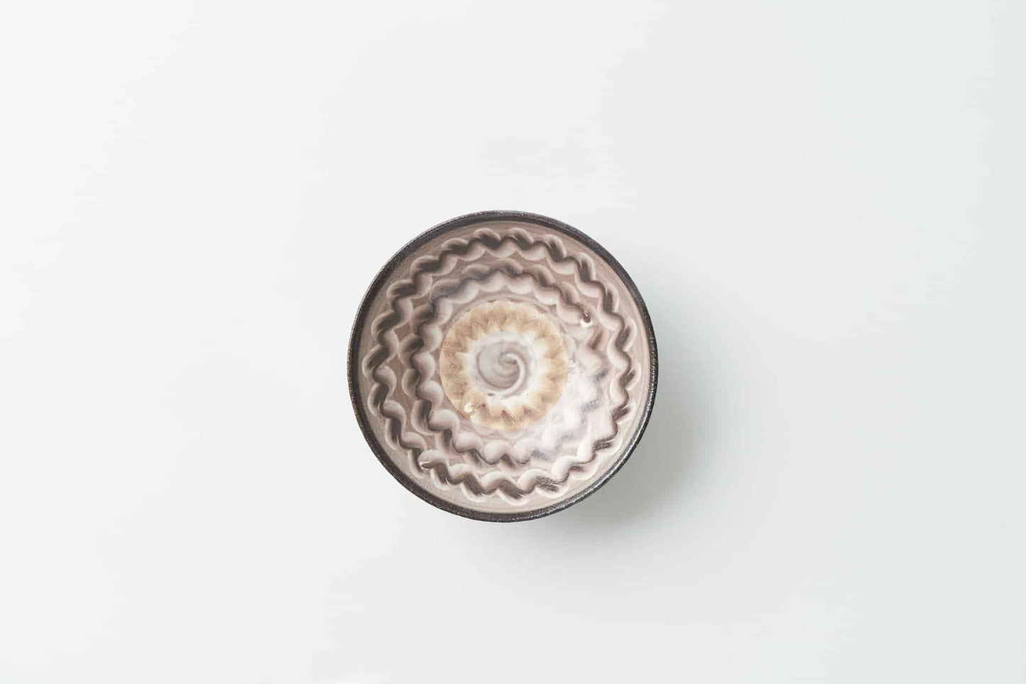 FD白釉波紋 目剥ぎ五五平鉢