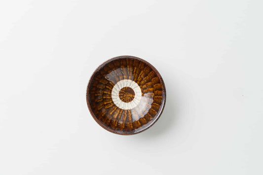 荒土飴釉内外渦押し刷毛 平碗