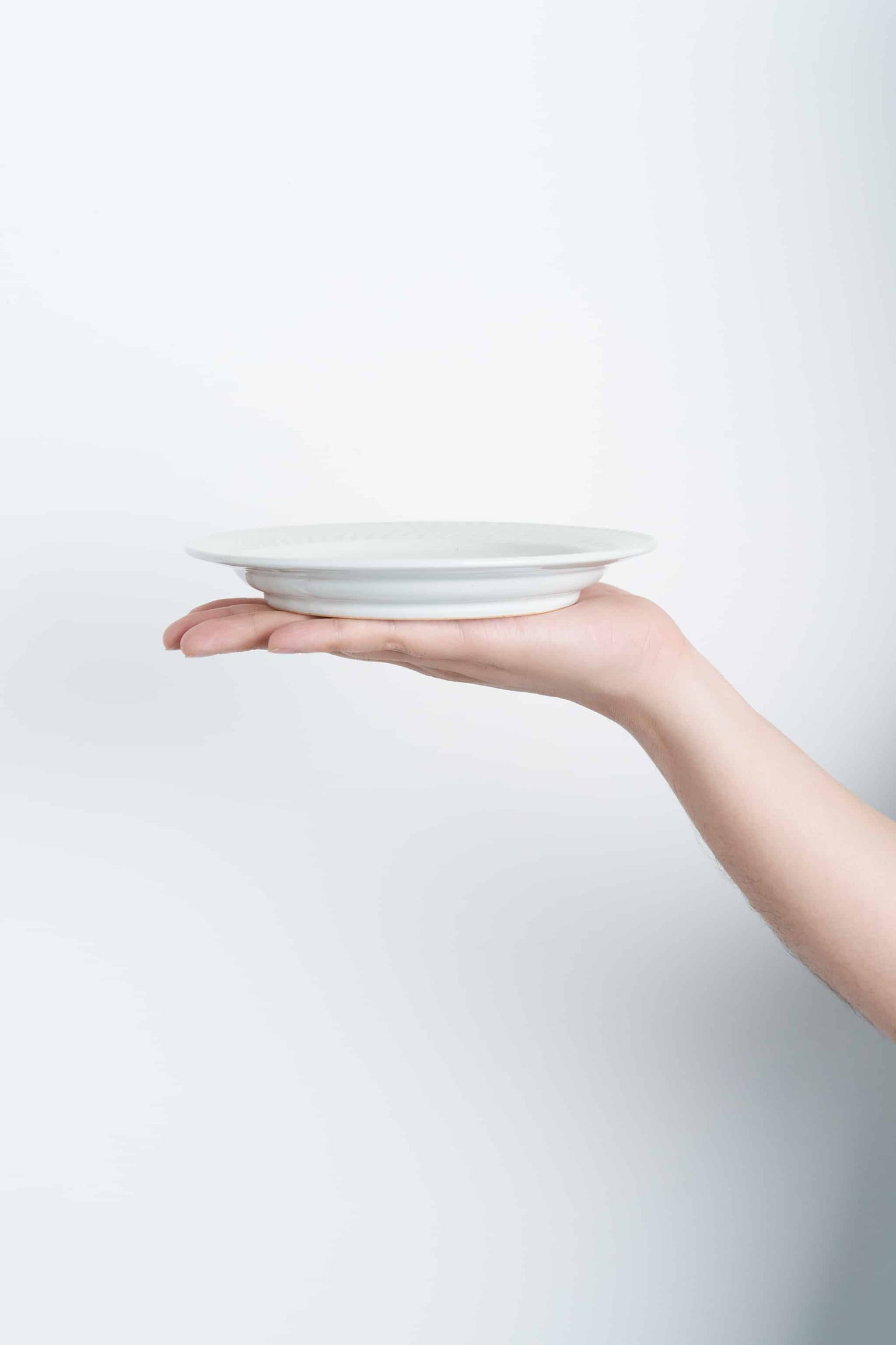 ローズマリー 17.5cmリムプレート ホワイト