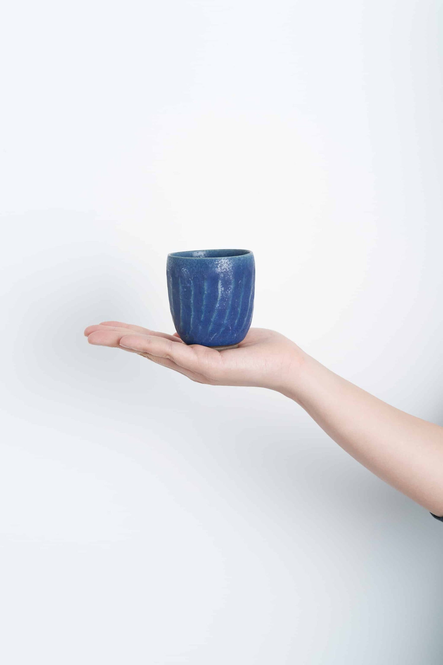ねじりそぎ 湯呑 青