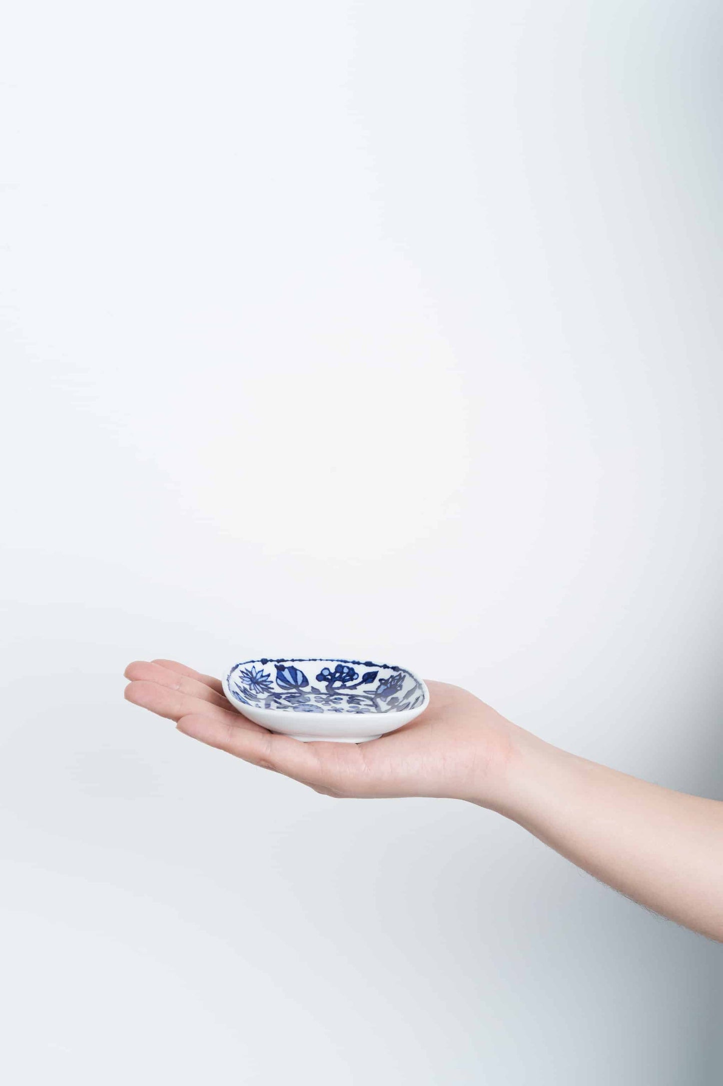 フラワーパレード 角小皿白